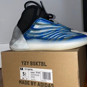 YZY bsktbl shoes